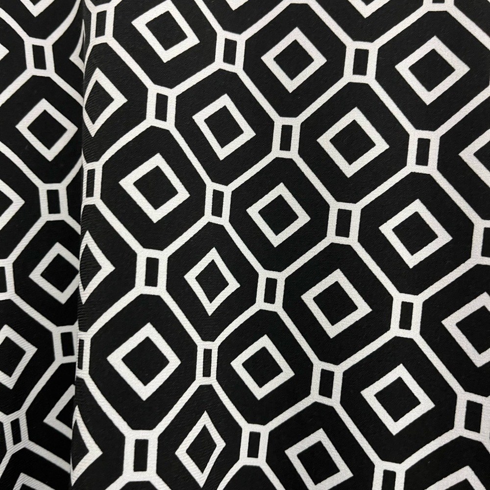 Susan Graver Geometric Black and White Women's Top Size XS - Picture 2 of 4